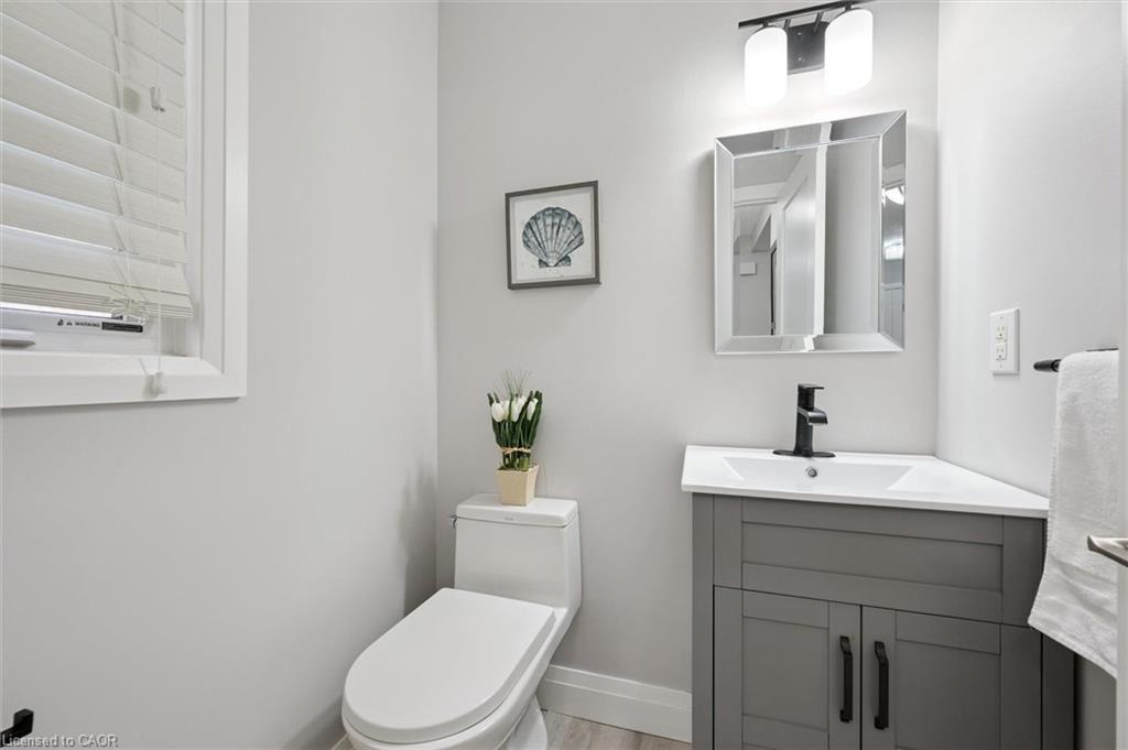 37-365 Bennington Gate, Waterloo, ON - Indoor Photo Showing Bathroom