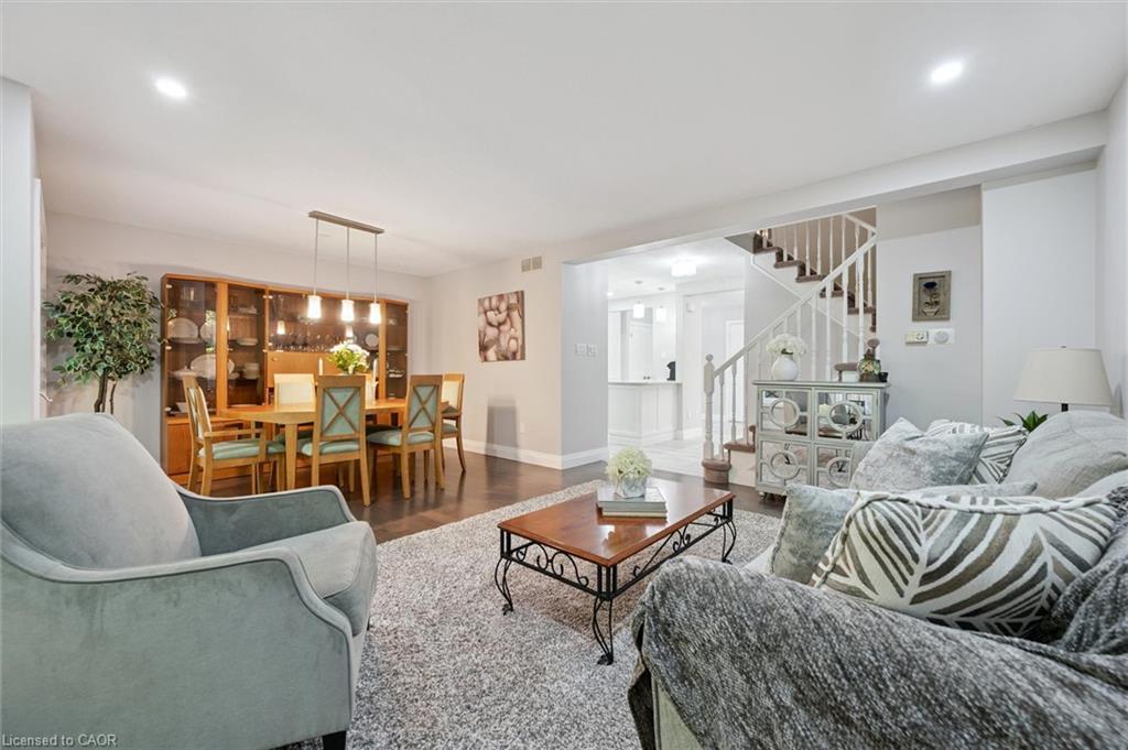 37-365 Bennington Gate, Waterloo, ON - Indoor Photo Showing Living Room