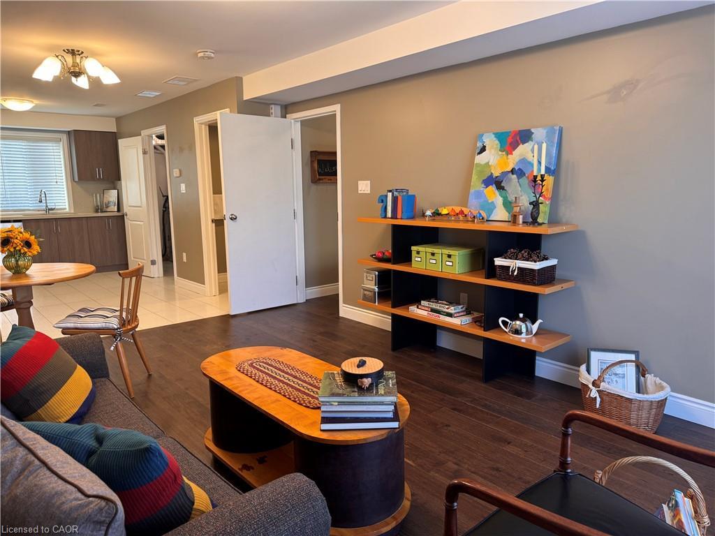 4-122 Courtland Avenue E, Kitchener, ON - Indoor Photo Showing Other Room