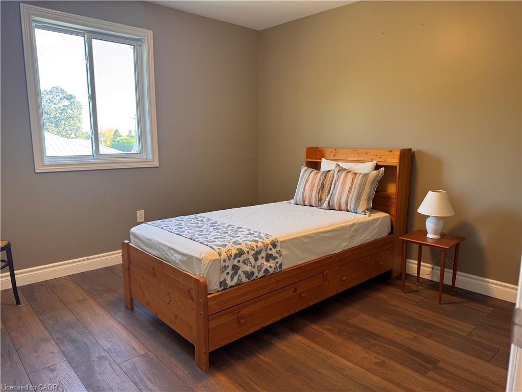 4-122 Courtland Avenue E, Kitchener, ON - Indoor Photo Showing Bedroom