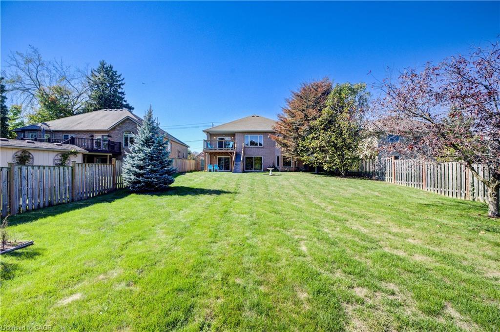 430 Caryndale Drive, Kitchener, ON - Outdoor