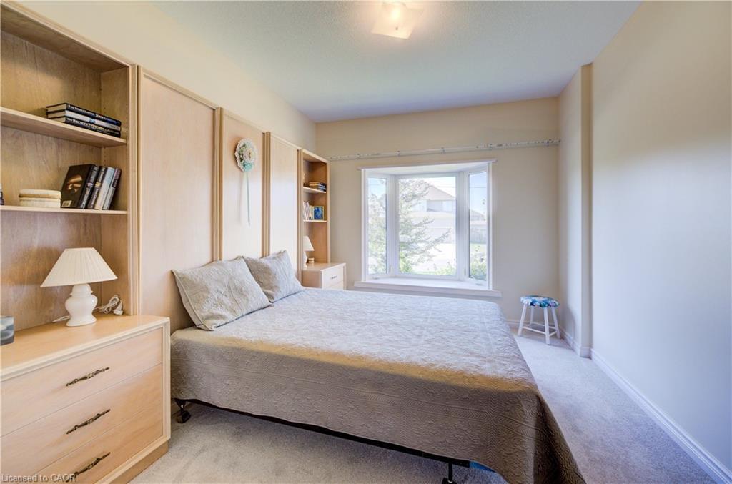430 Caryndale Drive, Kitchener, ON - Indoor Photo Showing Bedroom