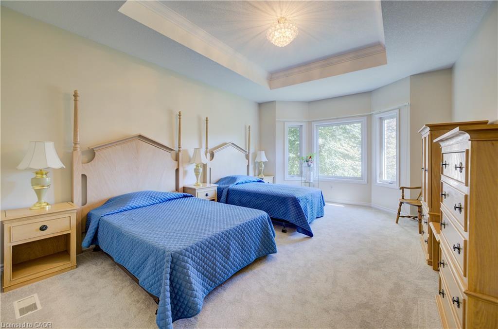 430 Caryndale Drive, Kitchener, ON - Indoor Photo Showing Bedroom