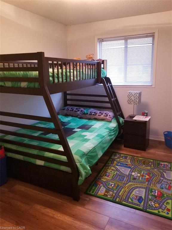 185 Sulmona Drive, Hamilton, ON - Indoor Photo Showing Bedroom