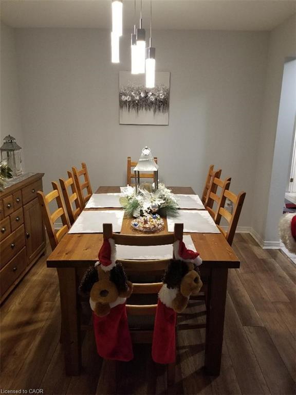 185 Sulmona Drive, Hamilton, ON - Indoor Photo Showing Dining Room