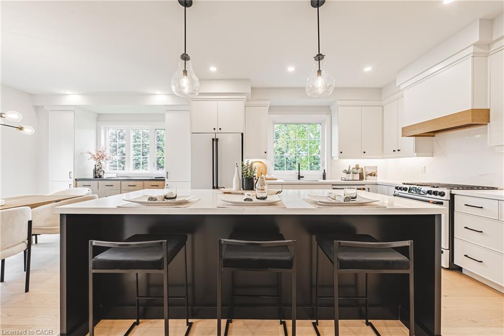 242 Kellogg Avenue, Hamilton, ON - Indoor Photo Showing Kitchen With Upgraded Kitchen