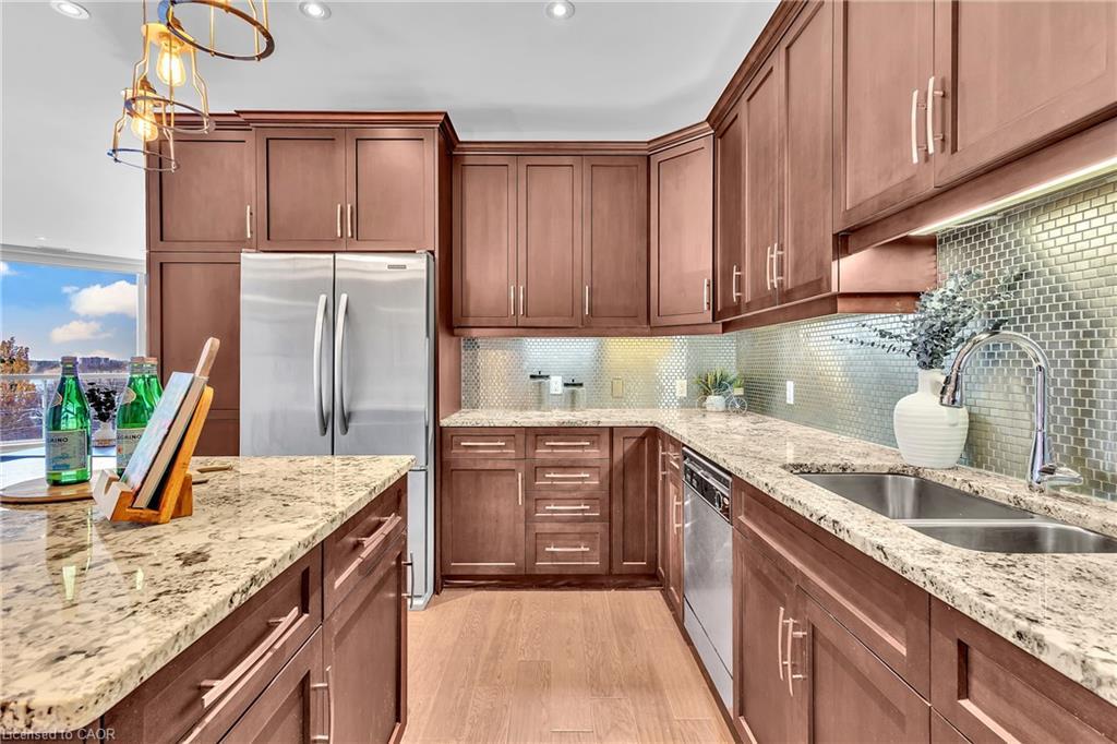 502-223 Erb Street W, Waterloo, ON - Indoor Photo Showing Kitchen With Double Sink With Upgraded Kitchen