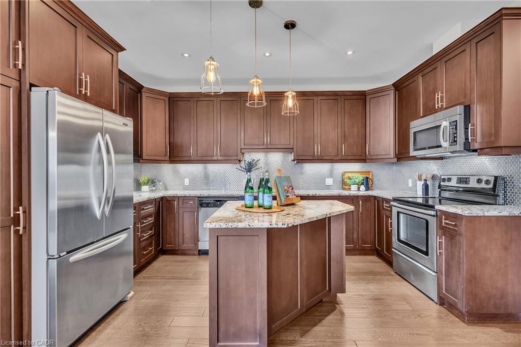 502-223 Erb Street W, Waterloo, ON - Indoor Photo Showing Kitchen With Stainless Steel Kitchen With Upgraded Kitchen