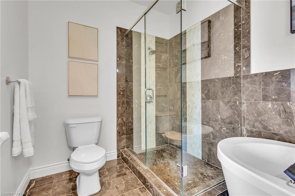 502-223 Erb Street W, Waterloo, ON - Indoor Photo Showing Bathroom