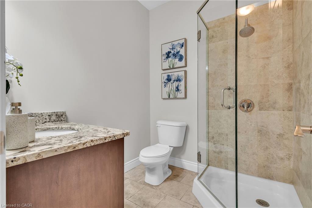 502-223 Erb Street W, Waterloo, ON - Indoor Photo Showing Bathroom