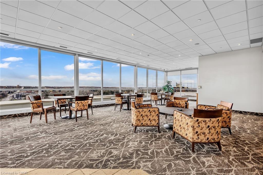 502-223 Erb Street W, Waterloo, ON - Indoor