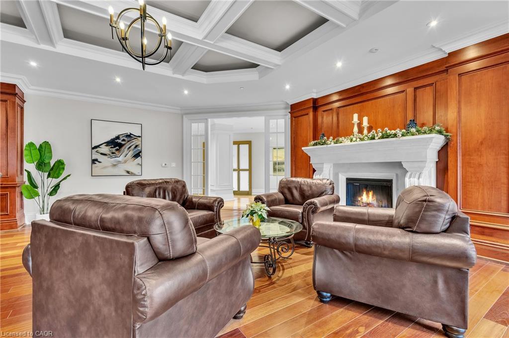 502-223 Erb Street W, Waterloo, ON - Indoor Photo Showing Living Room With Fireplace