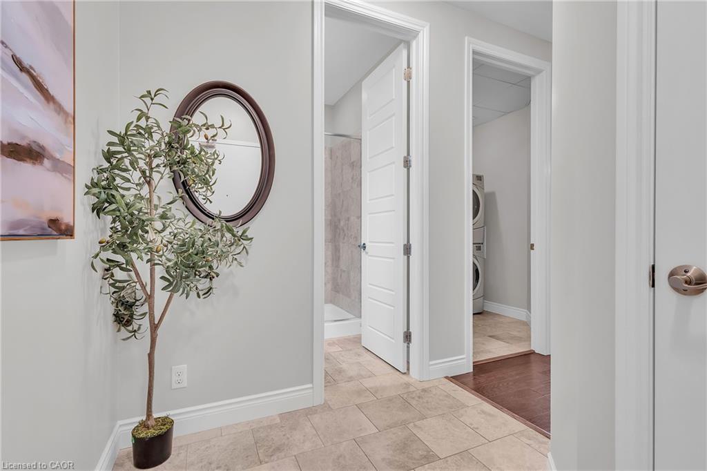 502-223 Erb Street W, Waterloo, ON - Indoor