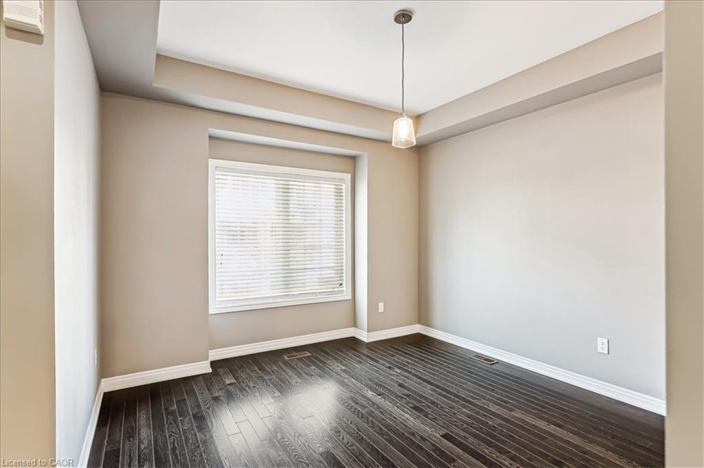 48-2086 Ghent Avenue, Burlington, ON - Indoor Photo Showing Other Room