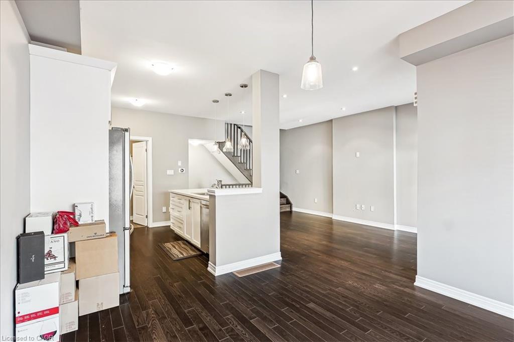 48-2086 Ghent Avenue, Burlington, ON - Indoor