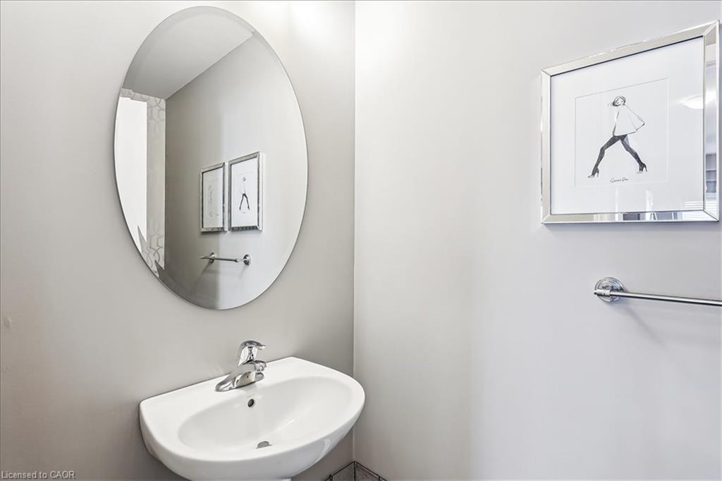 48-2086 Ghent Avenue, Burlington, ON - Indoor Photo Showing Bathroom