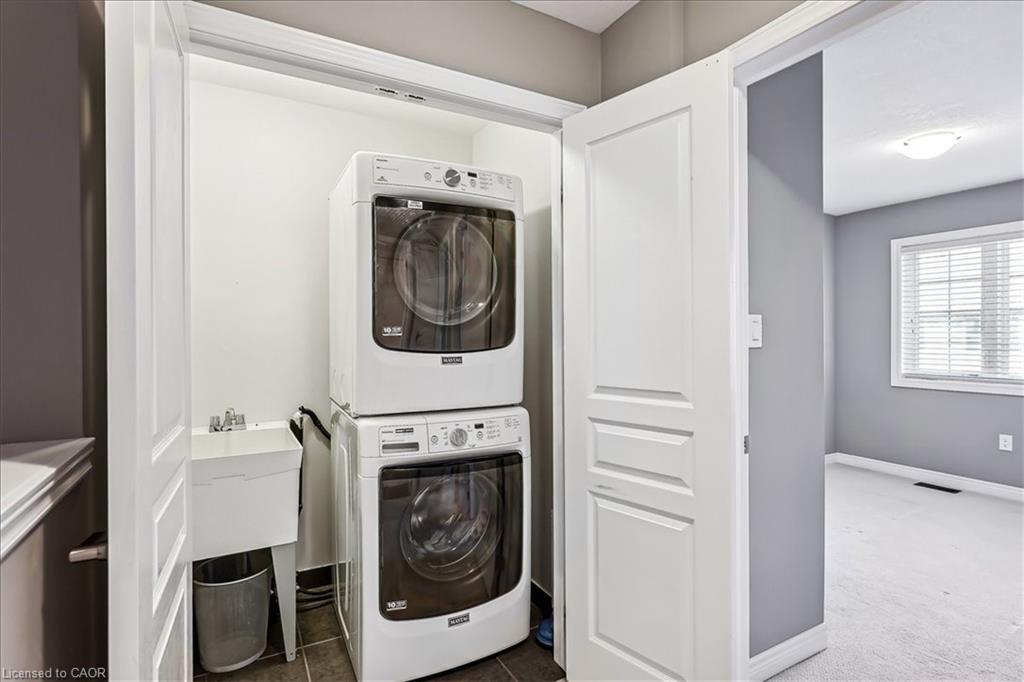 48-2086 Ghent Avenue, Burlington, ON - Indoor Photo Showing Laundry Room
