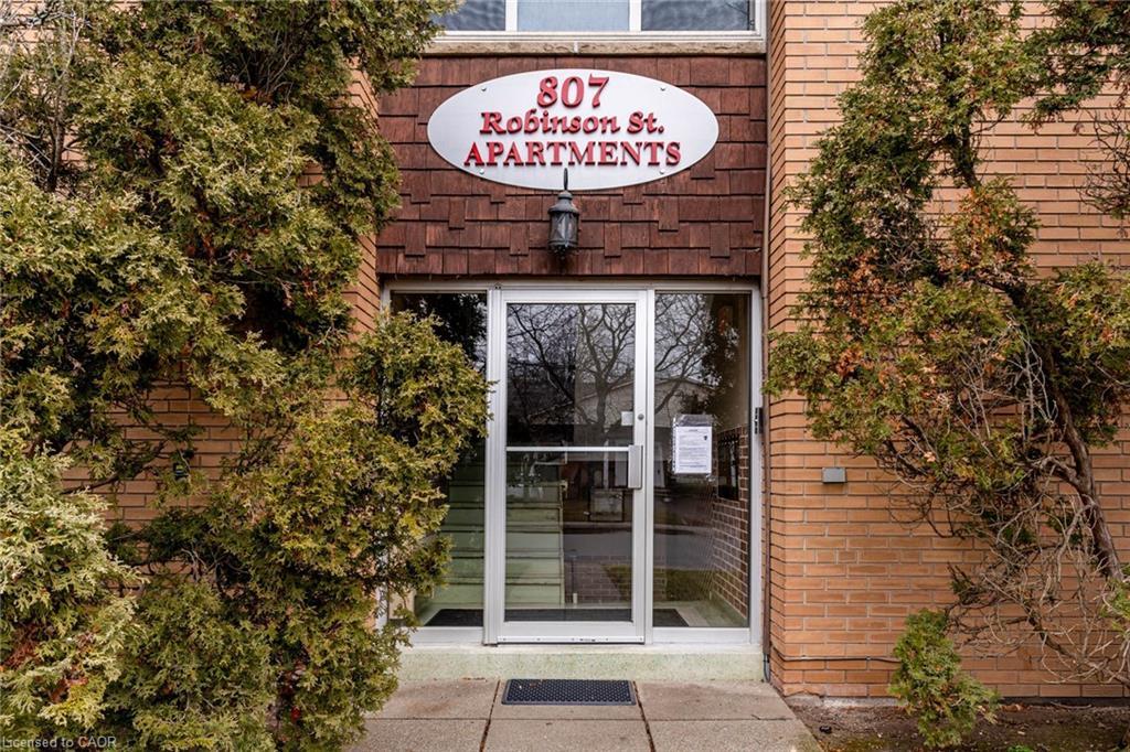 B-807 Robinson Street, Burlington, ON - Outdoor