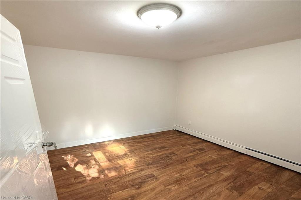B-807 Robinson Street, Burlington, ON - Indoor Photo Showing Other Room