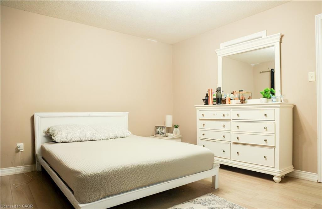 67 Stollar Boulevard, Barrie, ON - Indoor Photo Showing Bedroom