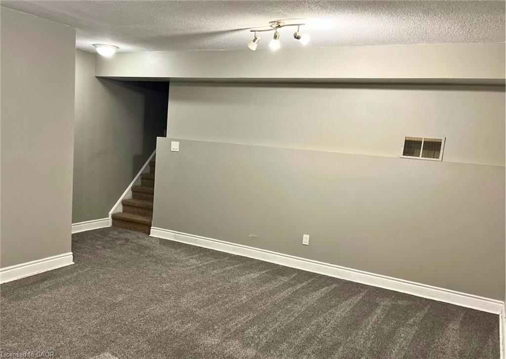 9-21 Wren Court, Tillsonburg, ON - Indoor Photo Showing Other Room