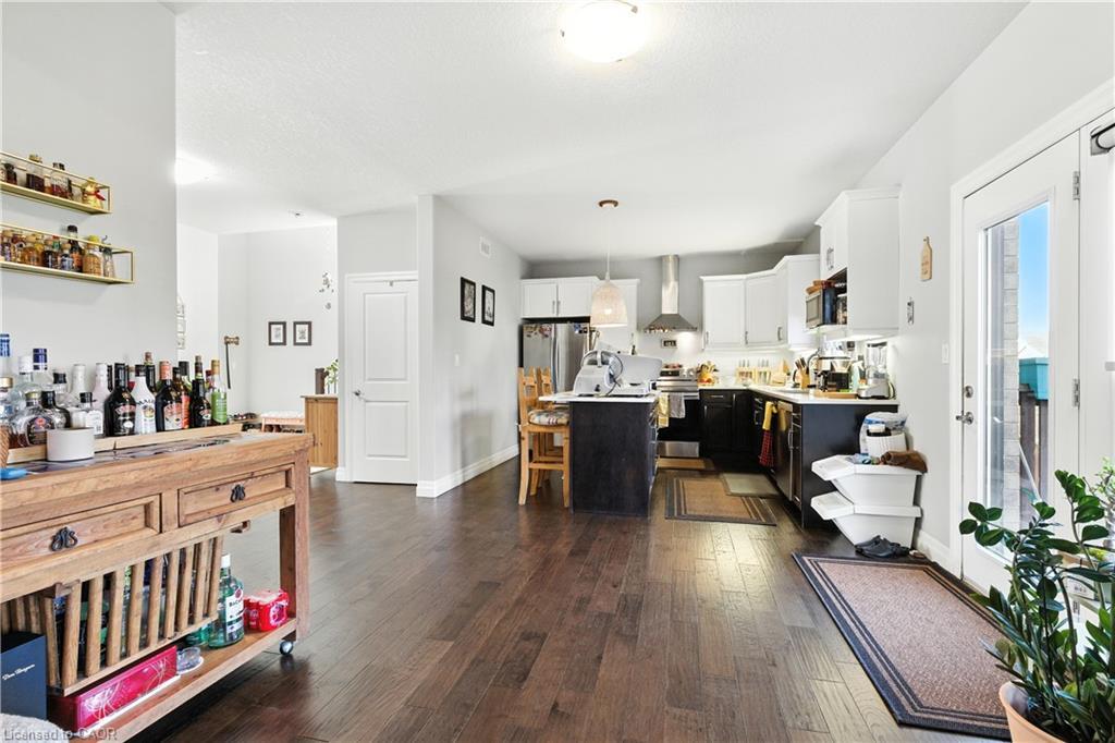 10 Honey Bend, St. Thomas, ON - Indoor