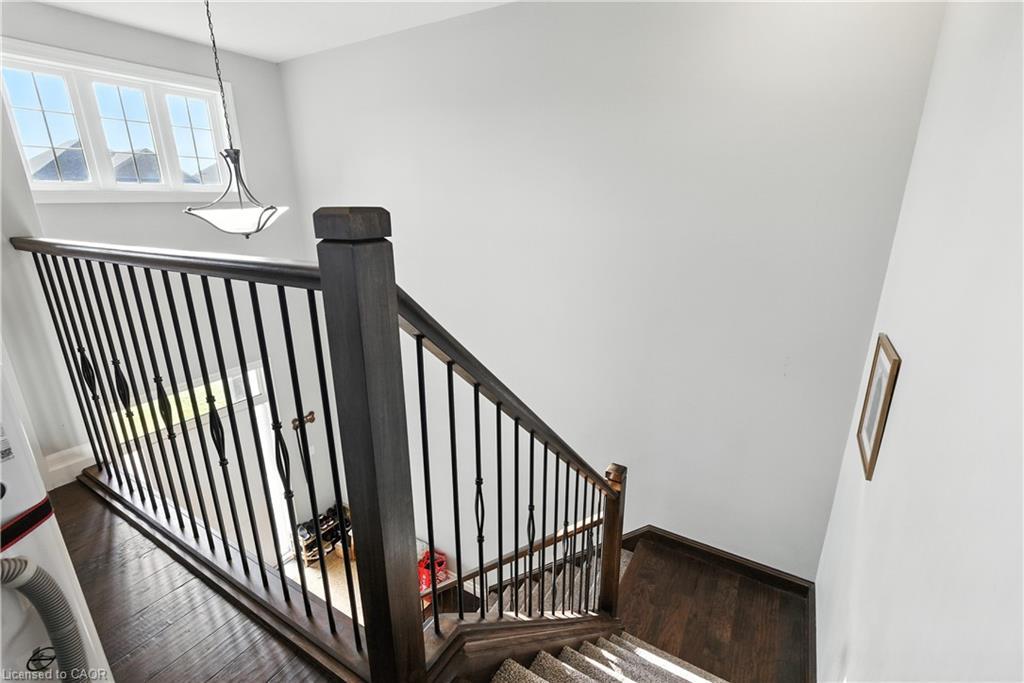 10 Honey Bend, St. Thomas, ON - Indoor Photo Showing Other Room