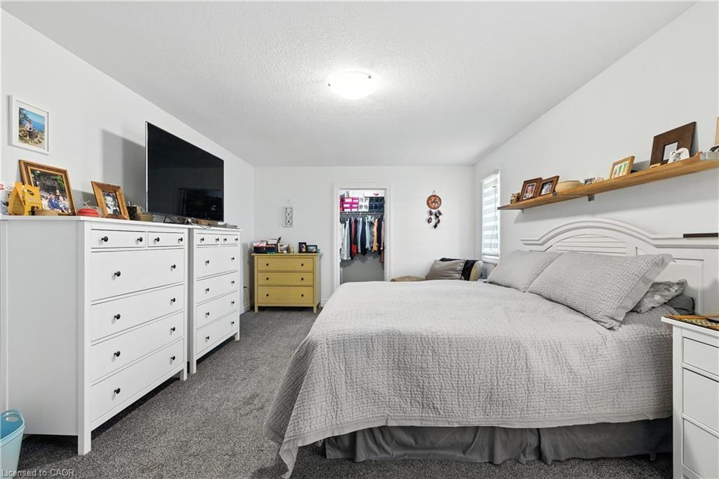 10 Honey Bend, St. Thomas, ON - Indoor Photo Showing Bedroom