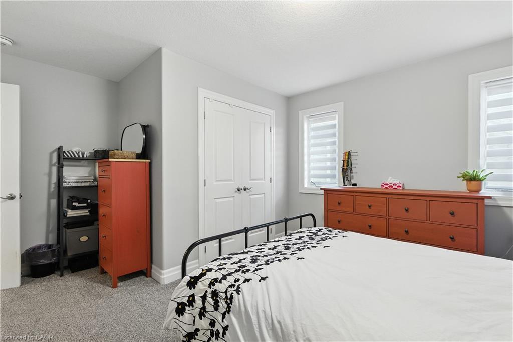 10 Honey Bend, St. Thomas, ON - Indoor Photo Showing Bedroom