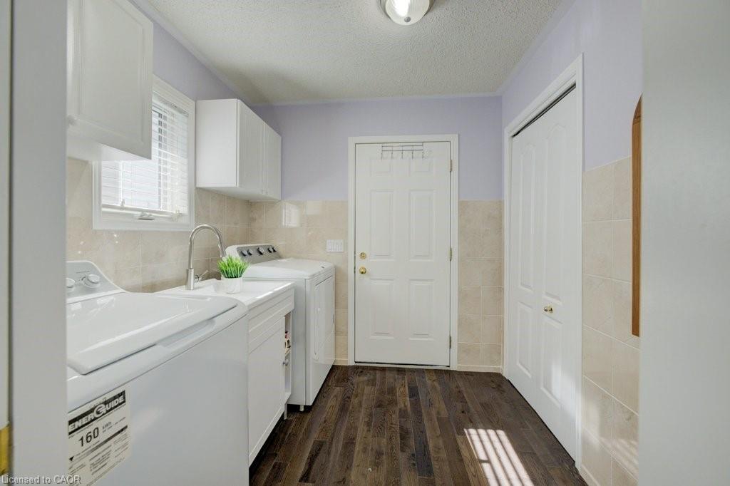 128 Wesley Crescent, Waterloo, ON - Indoor Photo Showing Laundry Room