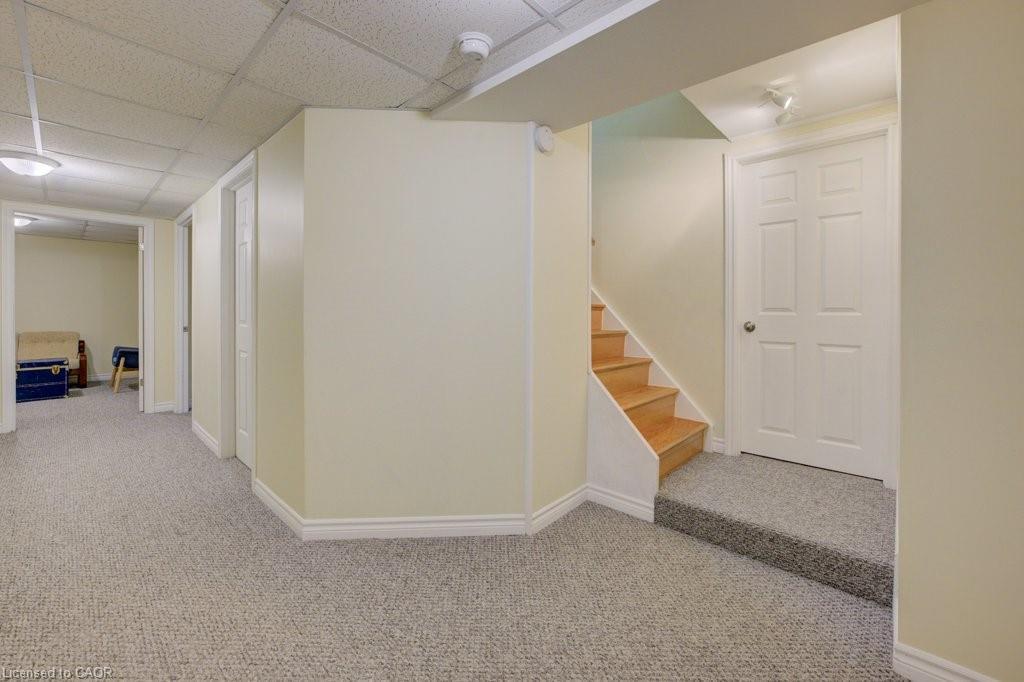 128 Wesley Crescent, Waterloo, ON - Indoor