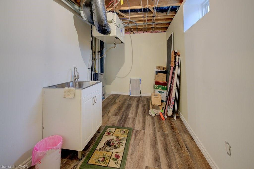 128 Wesley Crescent, Waterloo, ON - Indoor Photo Showing Basement