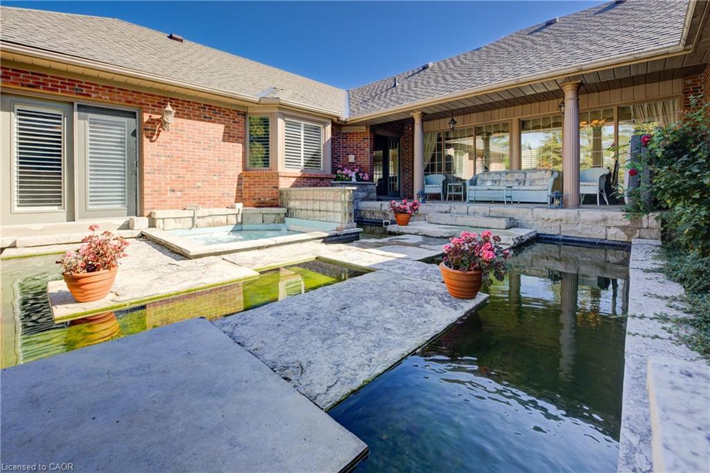 592 Manorwood Court, Waterloo, ON - Outdoor With Deck Patio Veranda