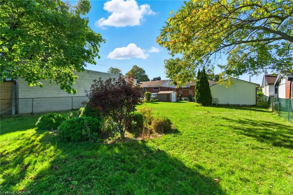 27 Warren Avenue, Hamilton, ON - Outdoor With Backyard