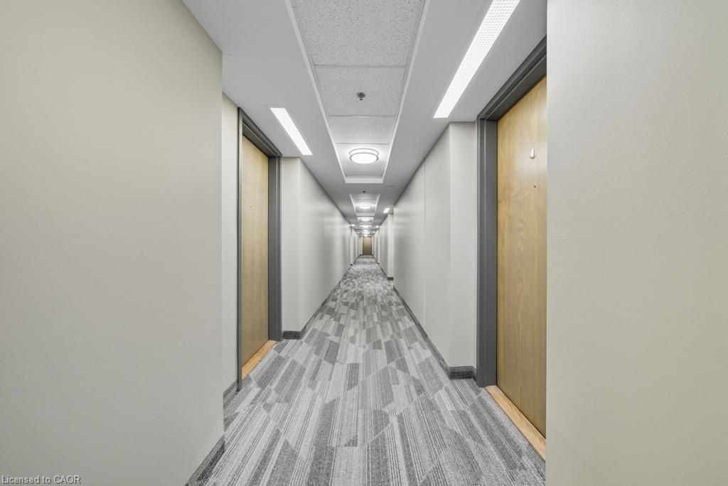 121-3070 Rotary Way, Burlington, ON - Indoor Photo Showing Other Room