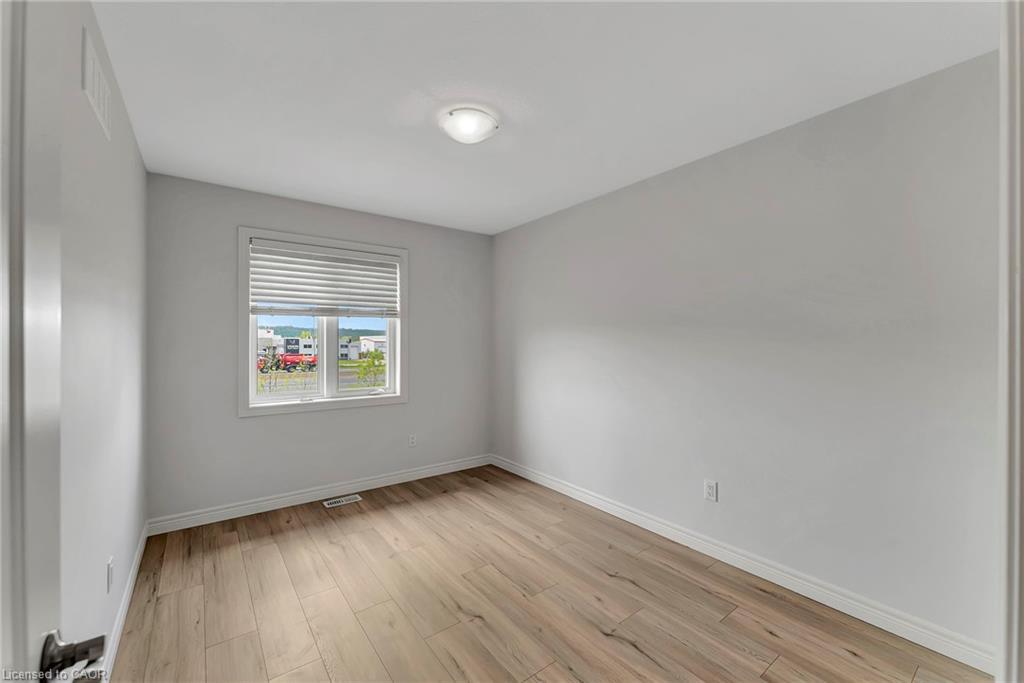 18-98 Shoreview Place, Stoney Creek, ON - Indoor Photo Showing Other Room