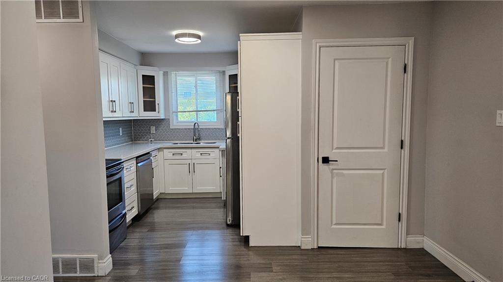 110 Abbot Drive, Hamilton, ON - Indoor