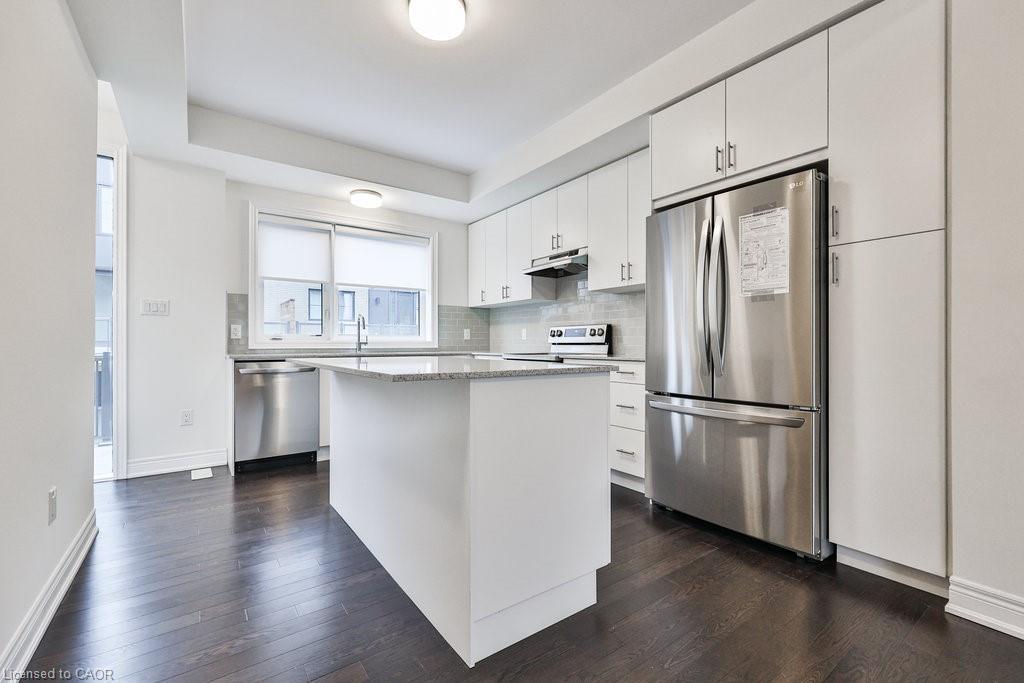 39-2273 Turnberry Road, Burlington, ON - Indoor Photo Showing Kitchen With Upgraded Kitchen