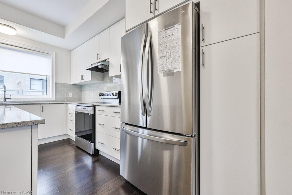 39-2273 Turnberry Road, Burlington, ON - Indoor Photo Showing Kitchen With Upgraded Kitchen