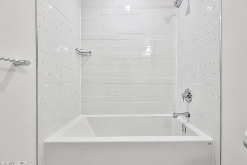 39-2273 Turnberry Road, Burlington, ON - Indoor Photo Showing Bathroom