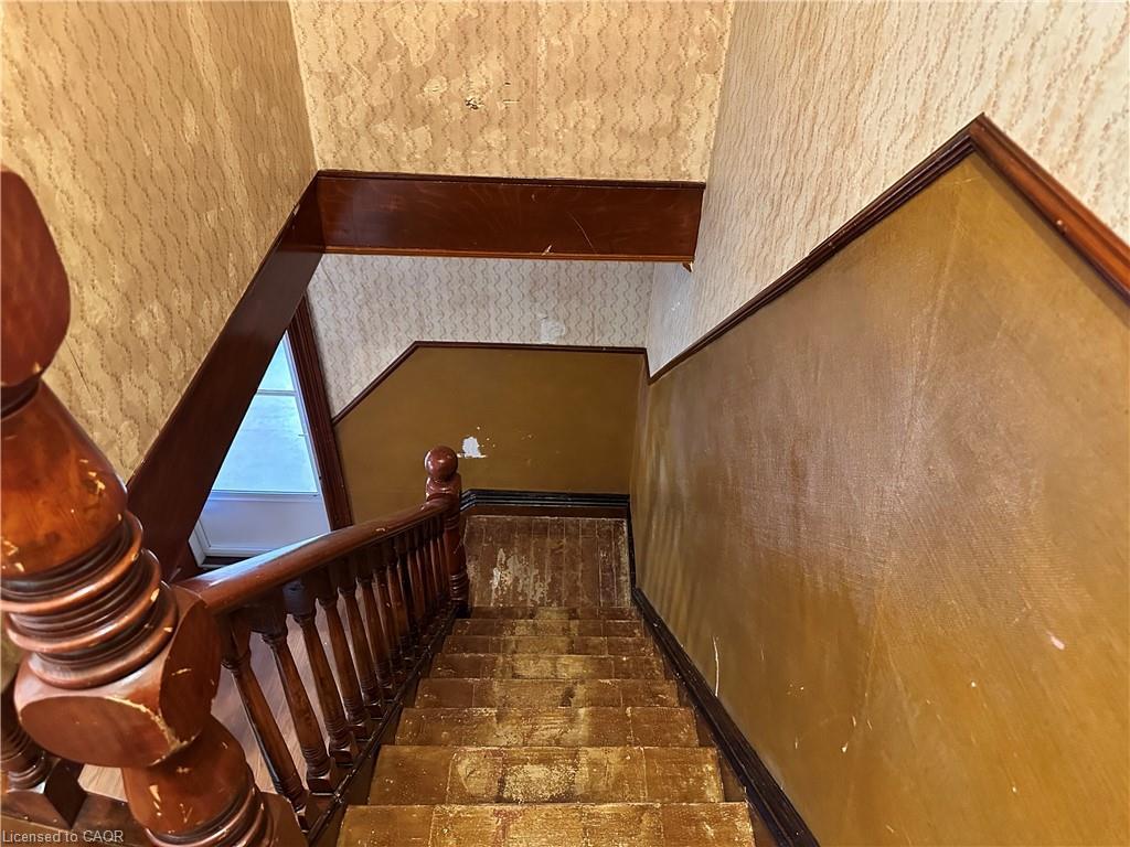 541 Broad Street E, Dunnville, ON - Indoor Photo Showing Other Room