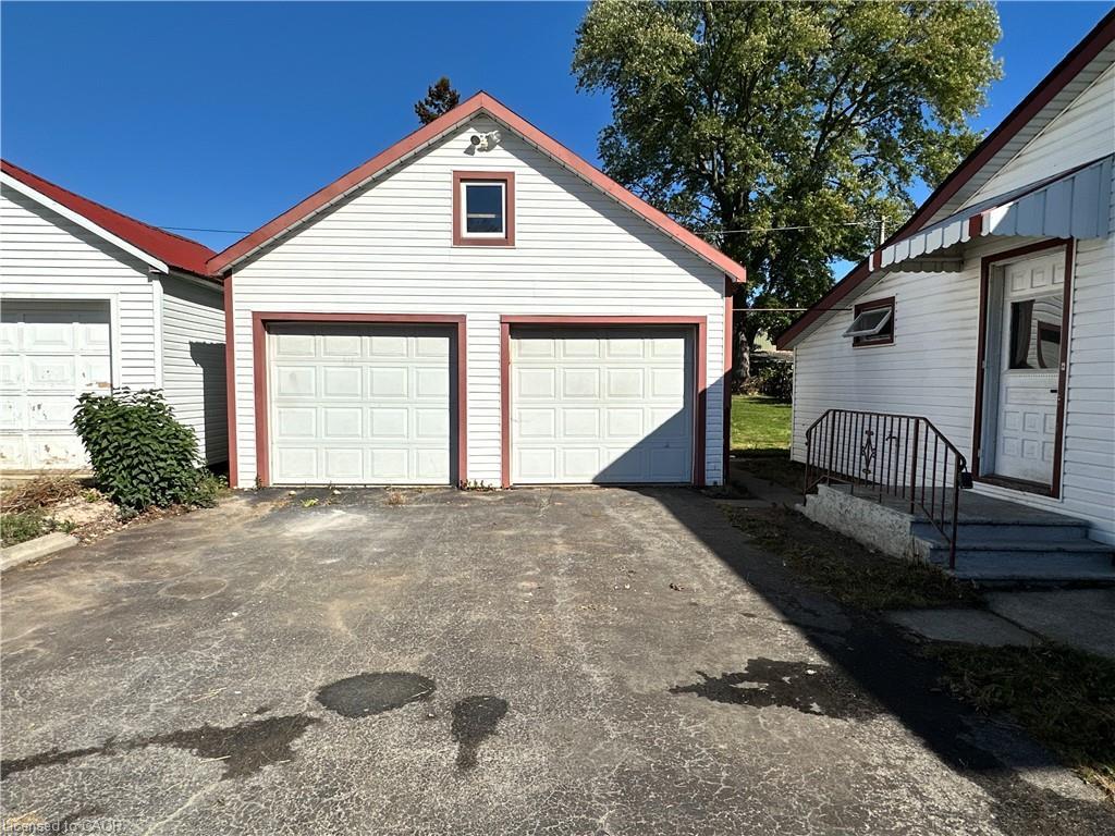 541 Broad Street E, Dunnville, ON - Outdoor With Exterior