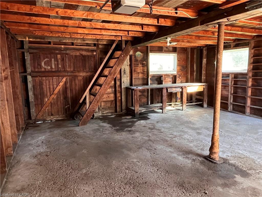 541 Broad Street E, Dunnville, ON - Indoor