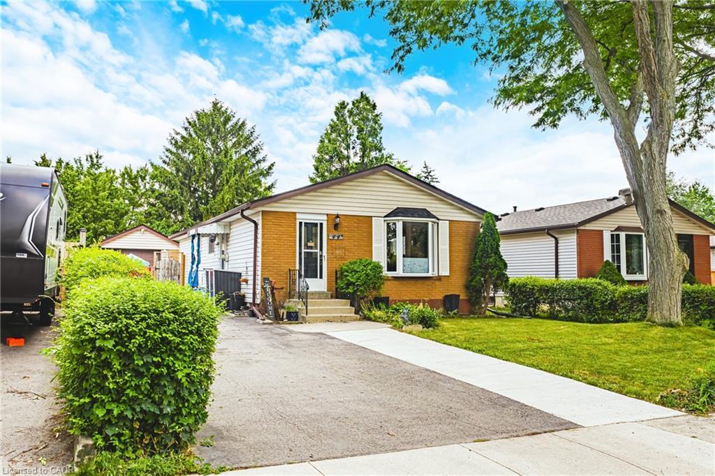 44 Billington Crescent, Hamilton, ON - Outdoor With Facade