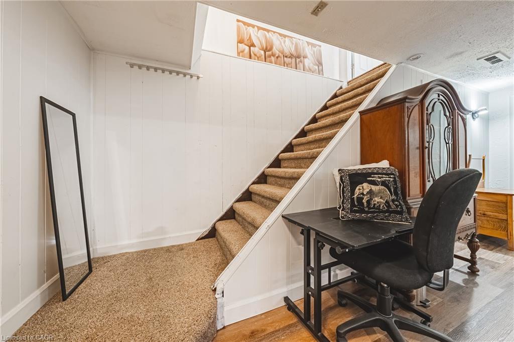 44 Billington Crescent, Hamilton, ON - Indoor Photo Showing Office