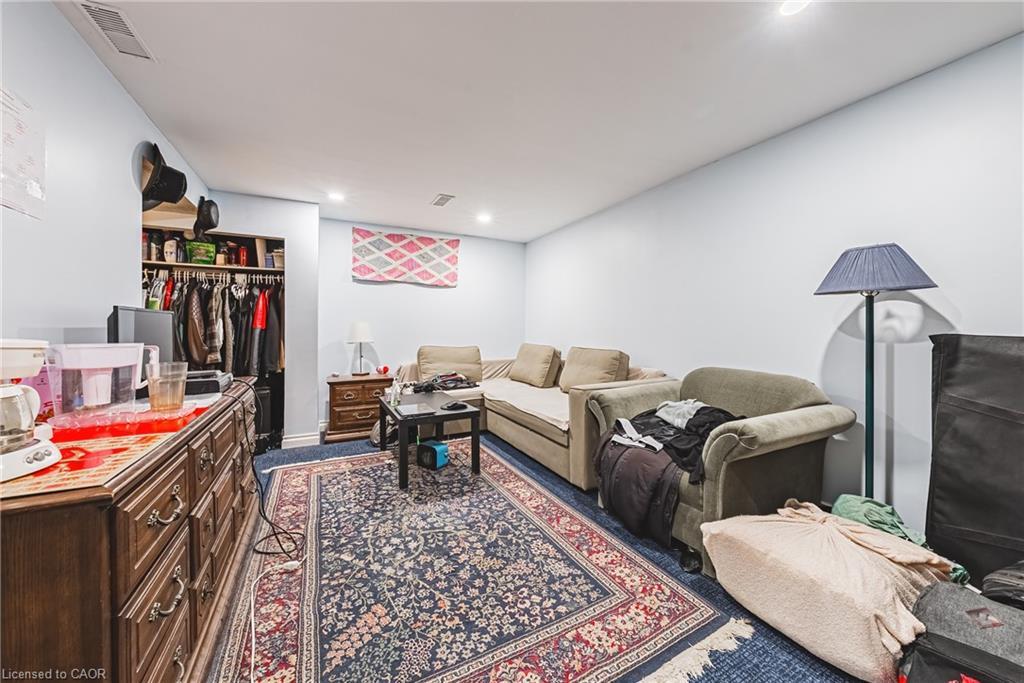 44 Billington Crescent, Hamilton, ON - Indoor