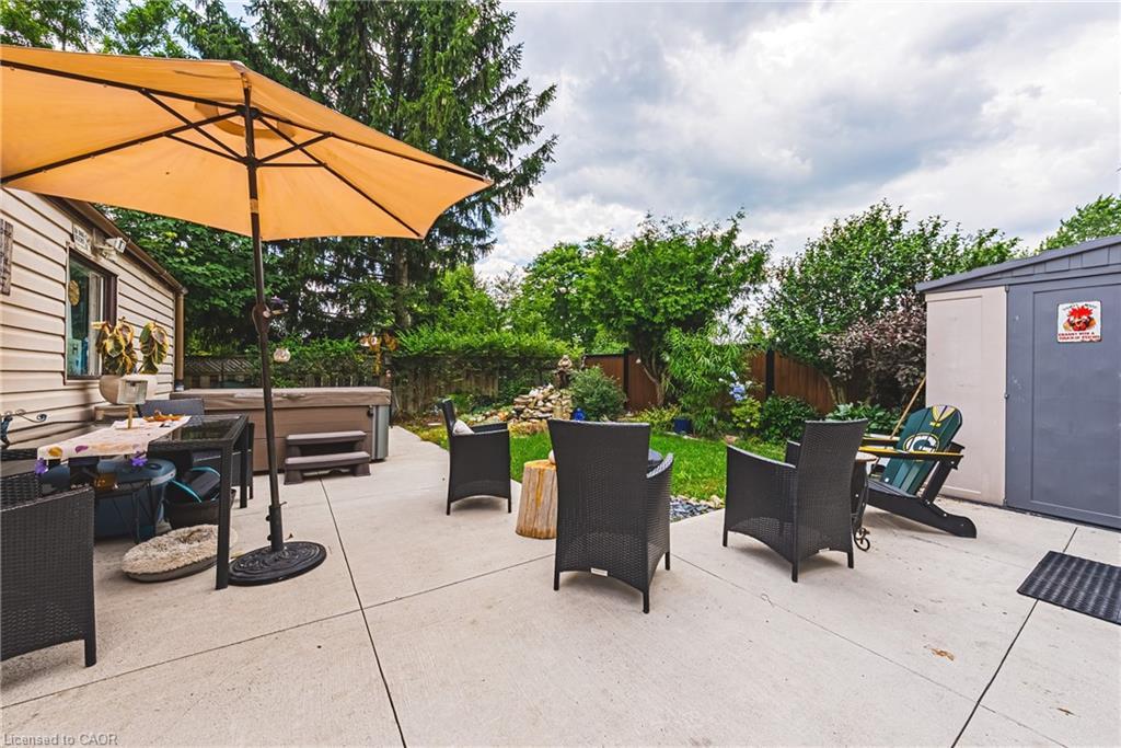 44 Billington Crescent, Hamilton, ON - Outdoor