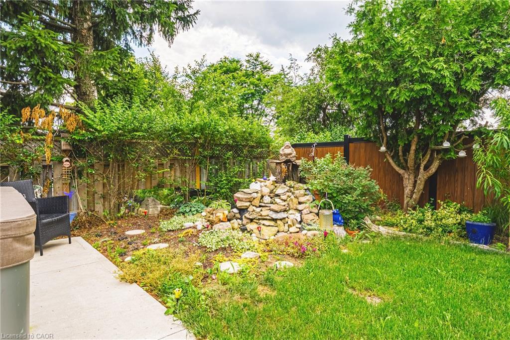 44 Billington Crescent, Hamilton, ON - Outdoor