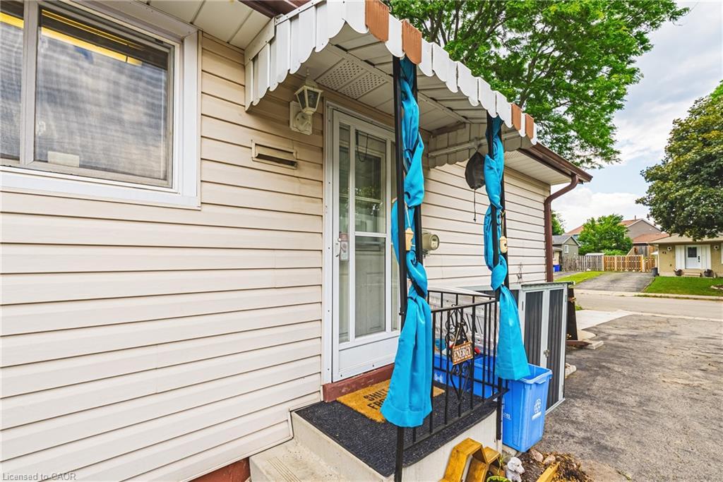 44 Billington Crescent, Hamilton, ON - Outdoor With Exterior