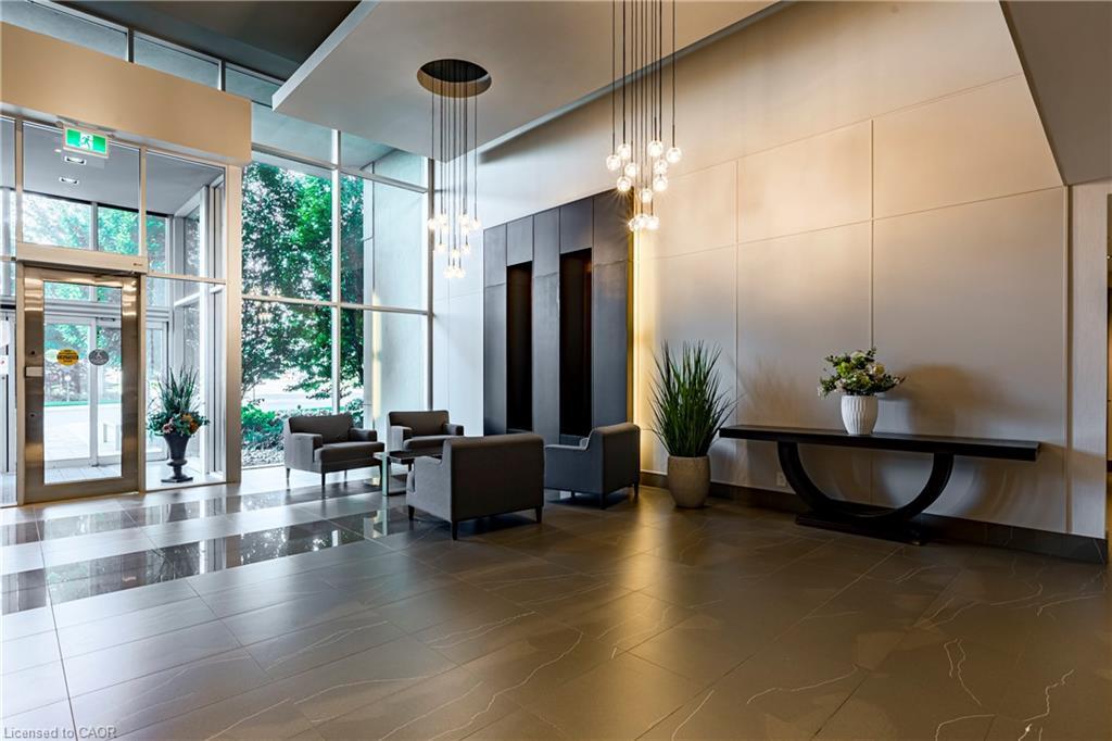 502-1055 Southdown Road, Mississauga, ON - Indoor